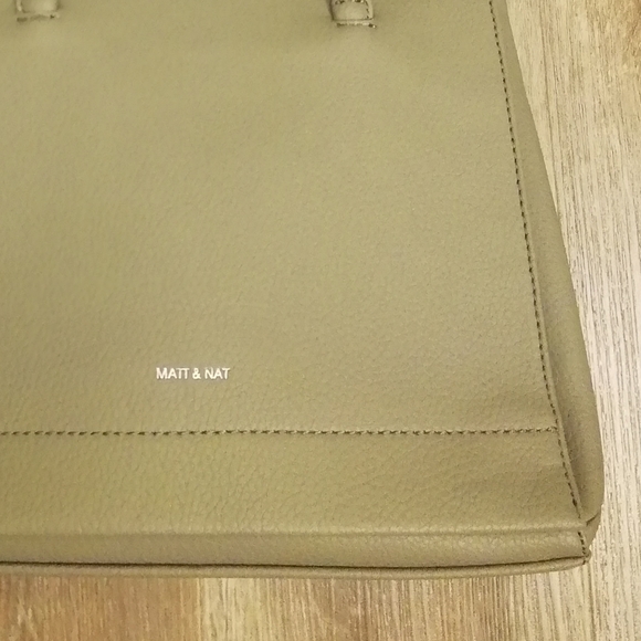 Matt & Nat Purity Satchel Mineral - Picture 13 of 15